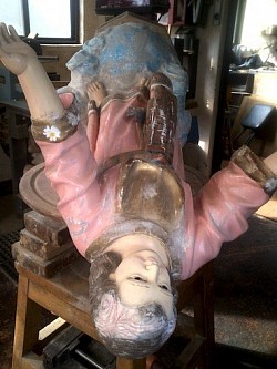 Maderiana restauración Divini Niño